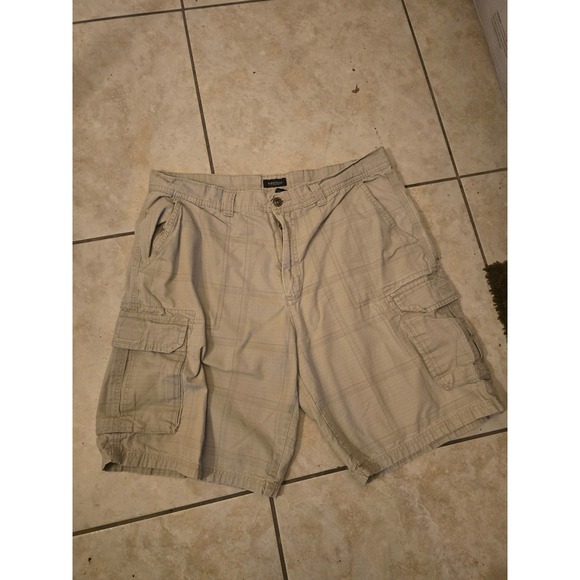 Van Heusen Other - Van Heusen Mens Plaid Cargo Shorts Khaki Beige 100% Cotton Size 36 Multi Pocket